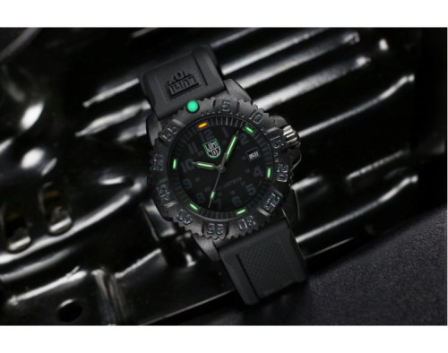 Luminox Sea Lion Carbonox X2.2072